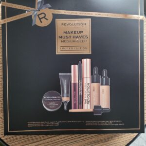 Revolution Makeup Must Haves Gift Set LIMITED EDITION Medium-Deep – BRAND NEW