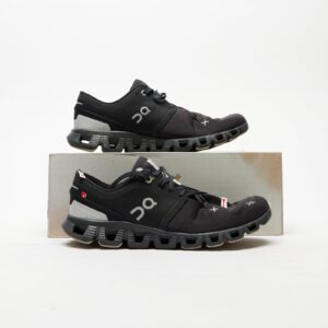ON RUNNING Cloud X 3 Women’s Black SIZE 6.5 Trainers