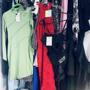Whosale mix braded womas clothes nwt and without Nike H&m Shein Misguided