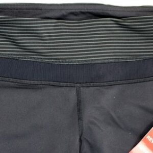 Ladies LEGGINGS Black Grey Stripe WICKING Activewear KIRKLAND Yoga Capri XS nwot