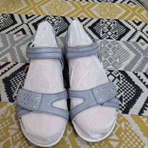 Worn Twice Pavers Relife Adjustable Cushioned Walking Sandals Size 6 G Wide