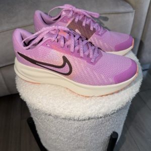 Nike Run Defy Women’s Road Running Shoes in UK 4